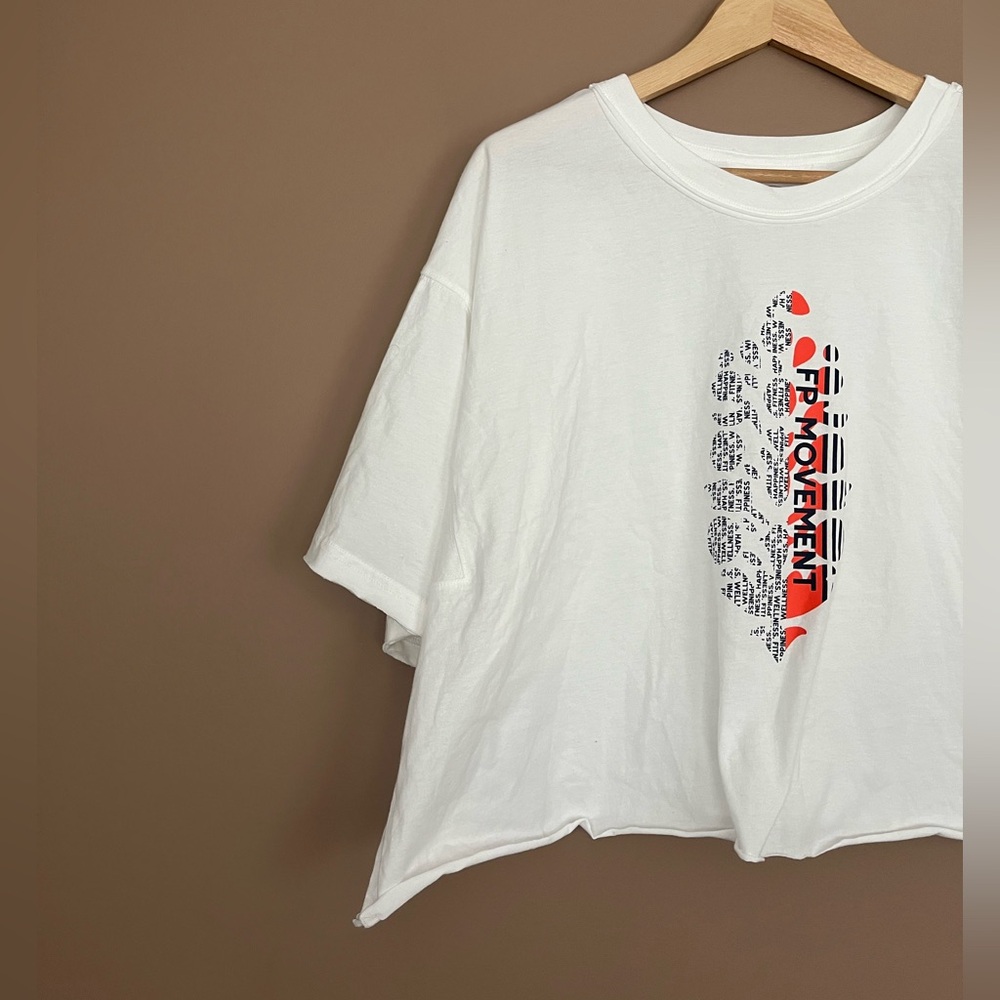{FP Movement} Inspire Logo T-Shirt in White Combo - Womens Medium - NWT - Picture 3 of 12